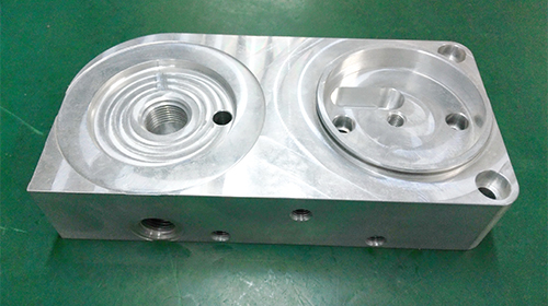 
How to maintain CNC high-precision products?
